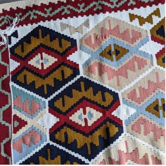 Persian Kilim Rug - Picture 13 of 16